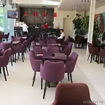 Bermon Hotel 4* Тирана