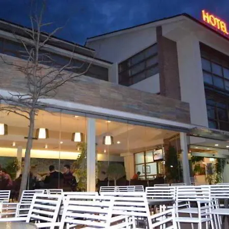 Bermon Hotel Тирана