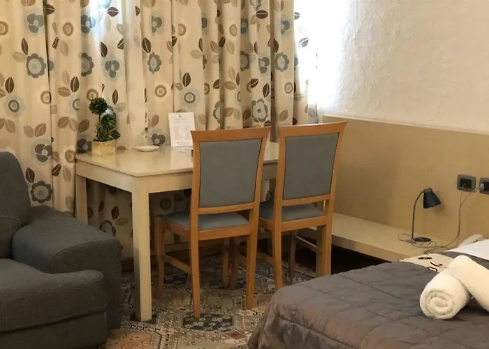 Bermon Hotel Τίρανα