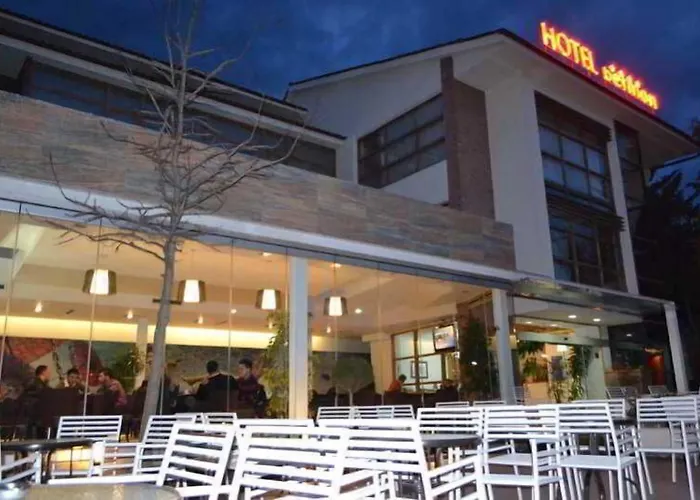 Bermon Hotel Τίρανα