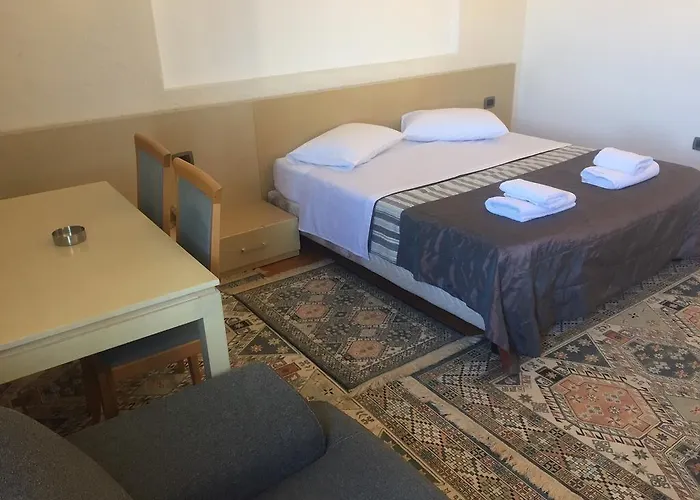Bermon Hotel Τίρανα